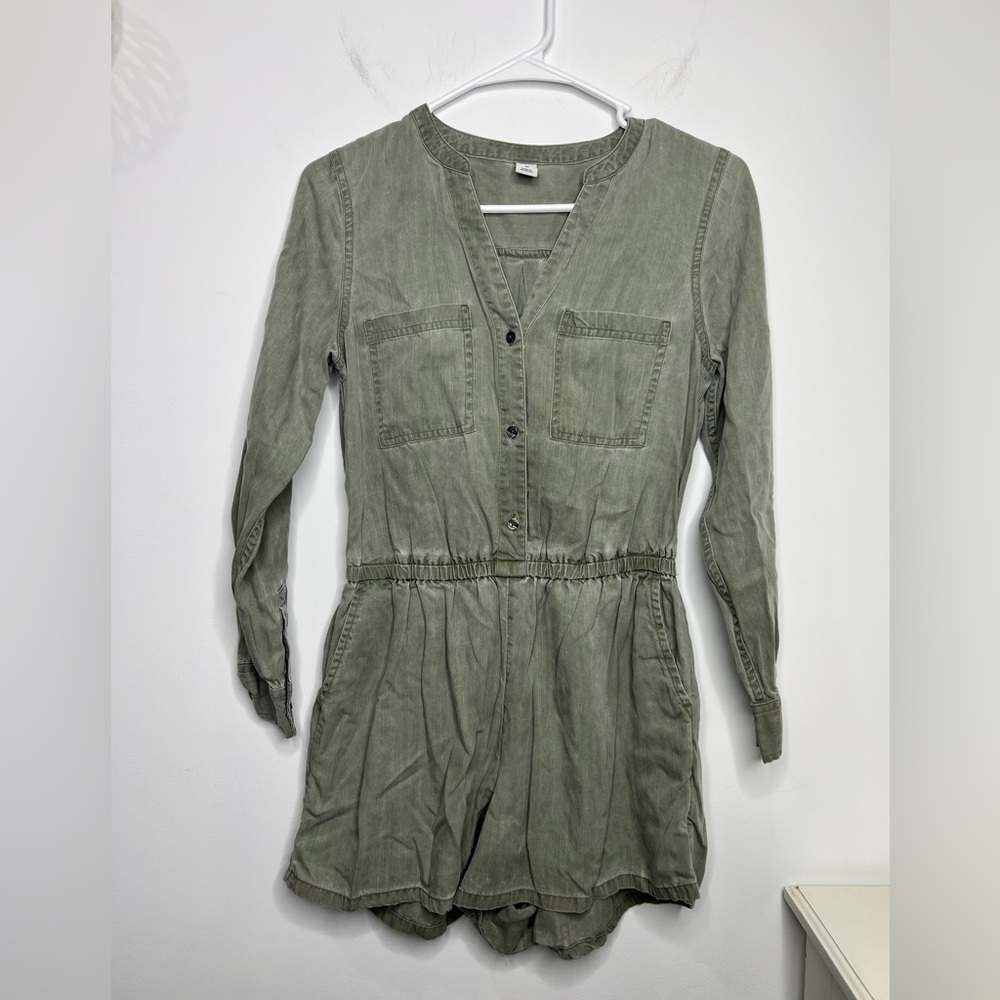 Old Navy Long Sleeve Romper Size XS - Picture 2 of 8